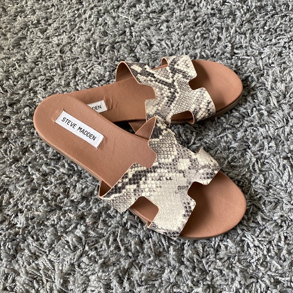 Steve Madden Shoes - Steven Madden Snake Print "Harriet" Slides Sandals Size 9.5